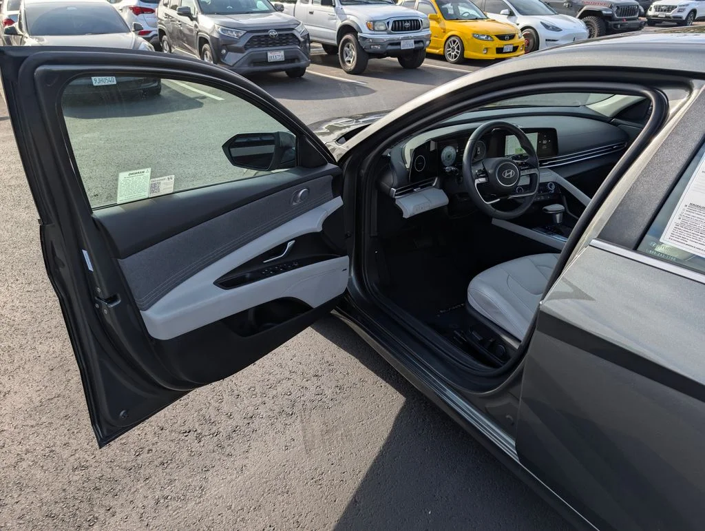 Used 2025 Gray Hyundai Limited image 34