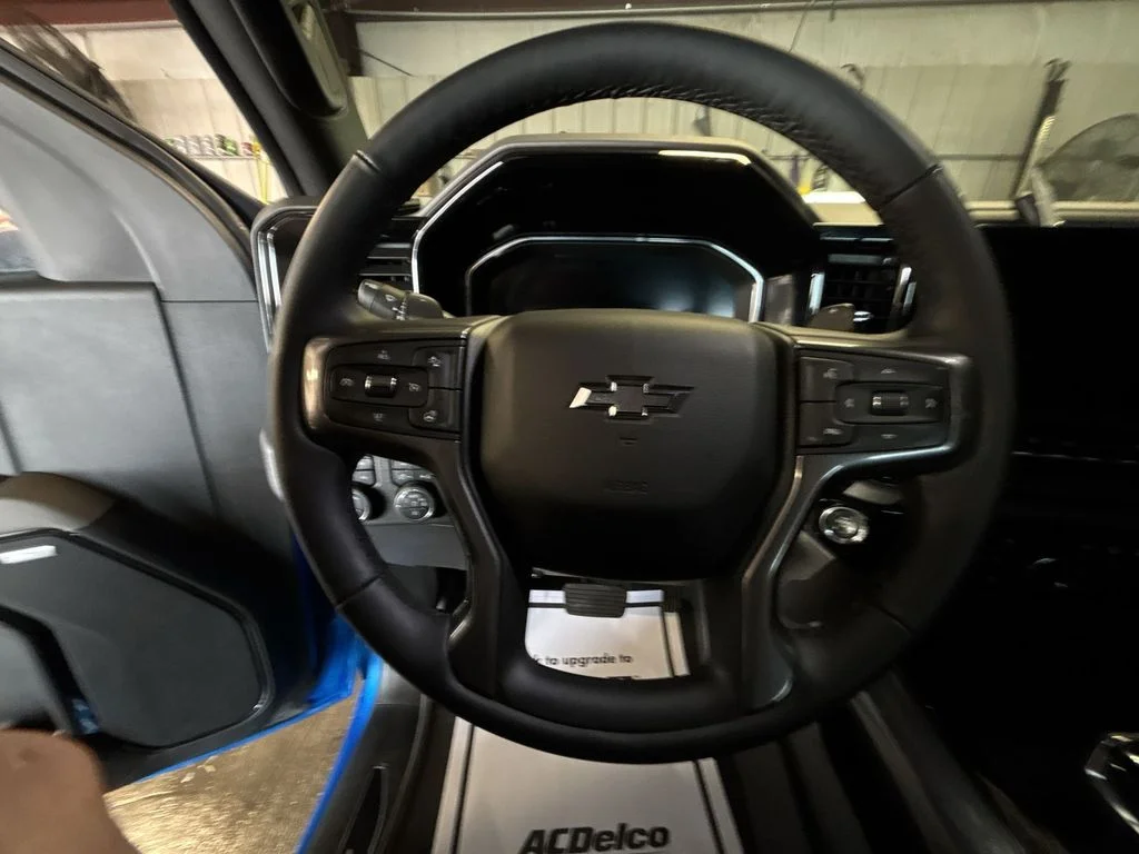 Used 2026 Blue Chevrolet ZR2 image 14