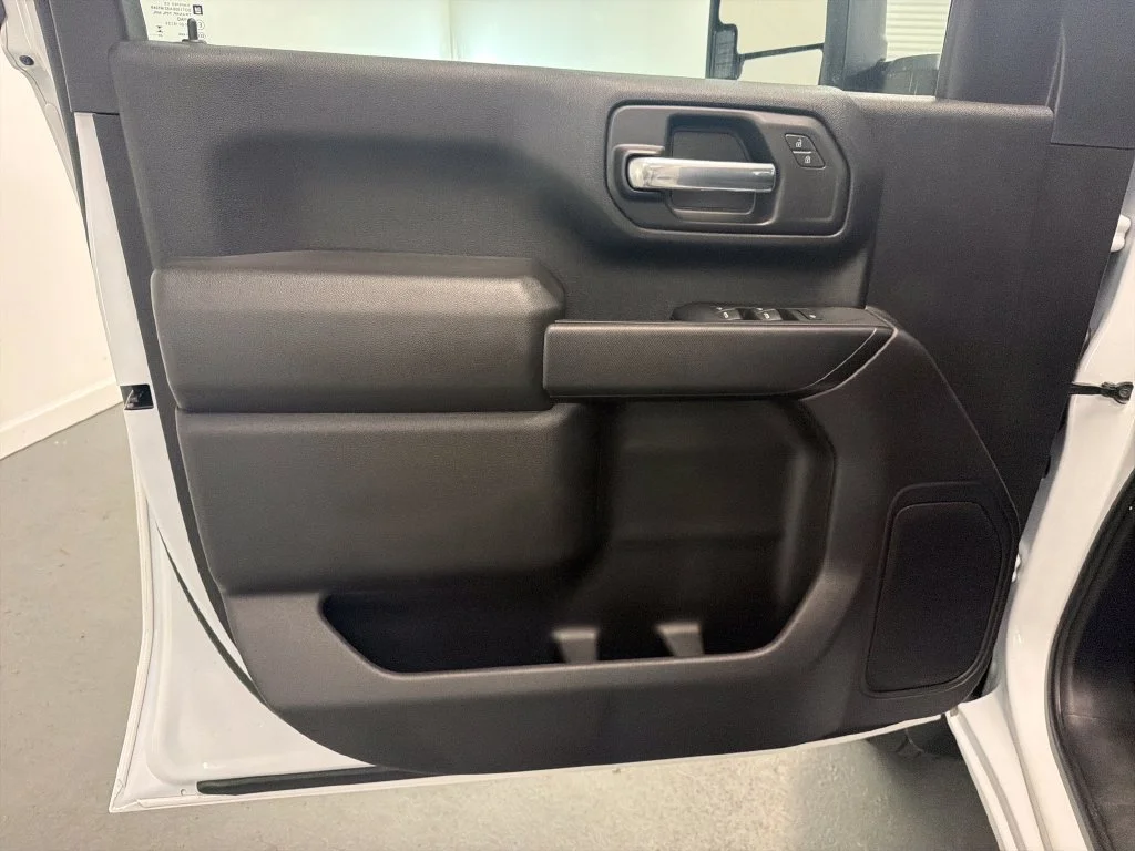 Used 2025 White Chevrolet Work Truck image 12