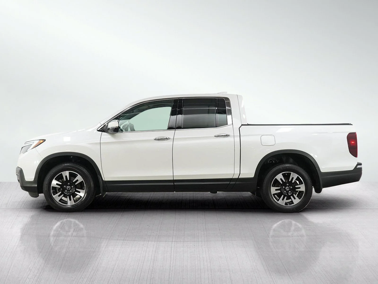 Used 2020 Honda Ridgeline Touring with VIN 5FPYK3F73LB501934 for sale in Burnsville, Minnesota