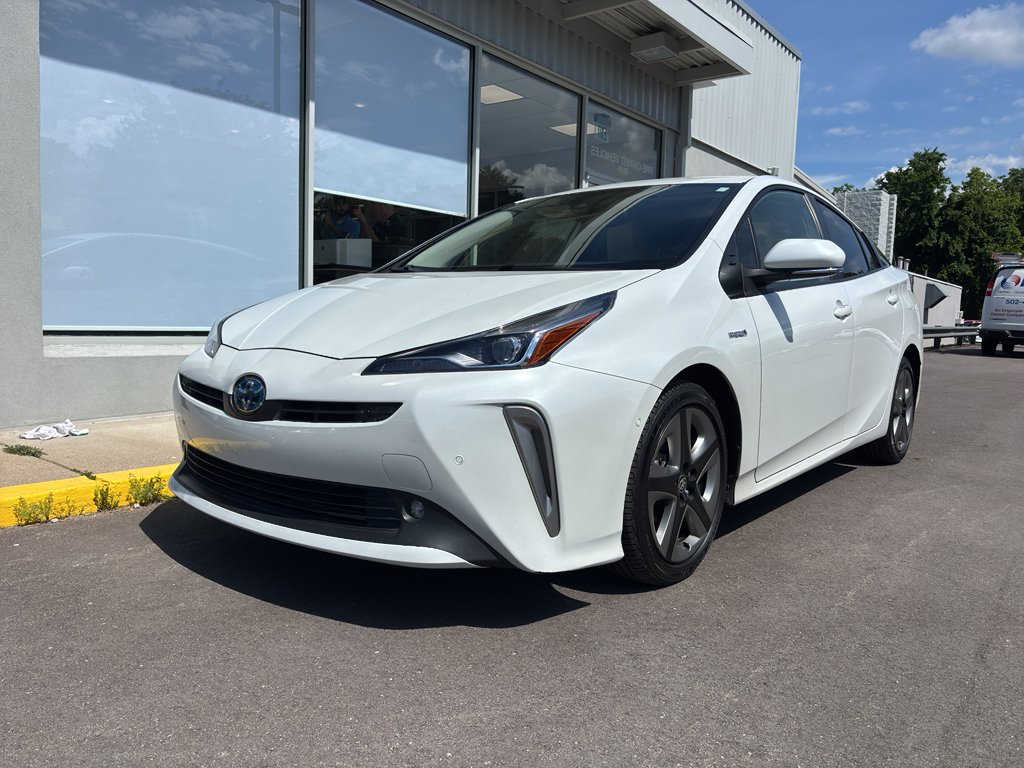 Used 2022 Wind Chill Pearl Toyota XLE image 2