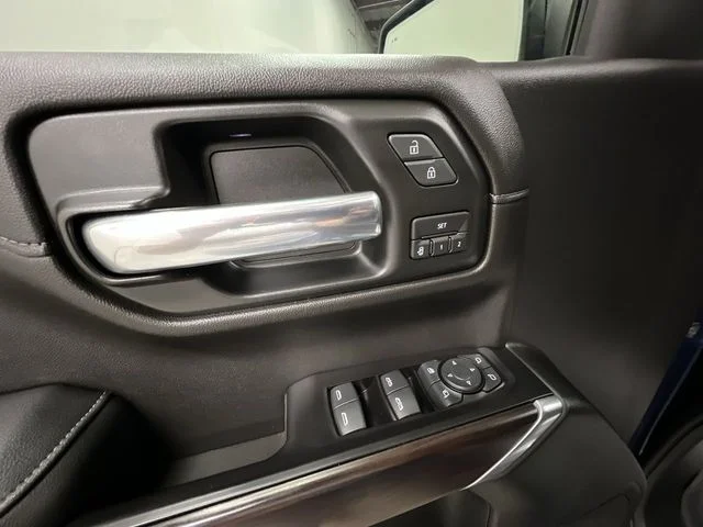Used 2019 Blue GMC SLT image 23