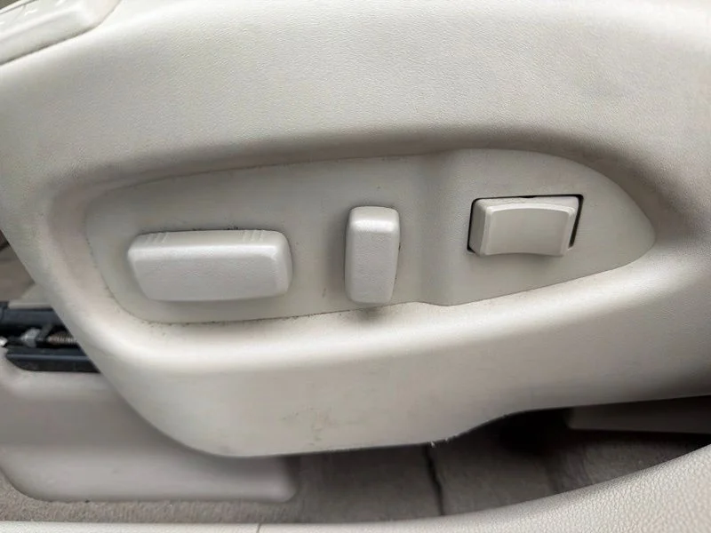 Used 2011 Blue Cadillac Luxury image 14