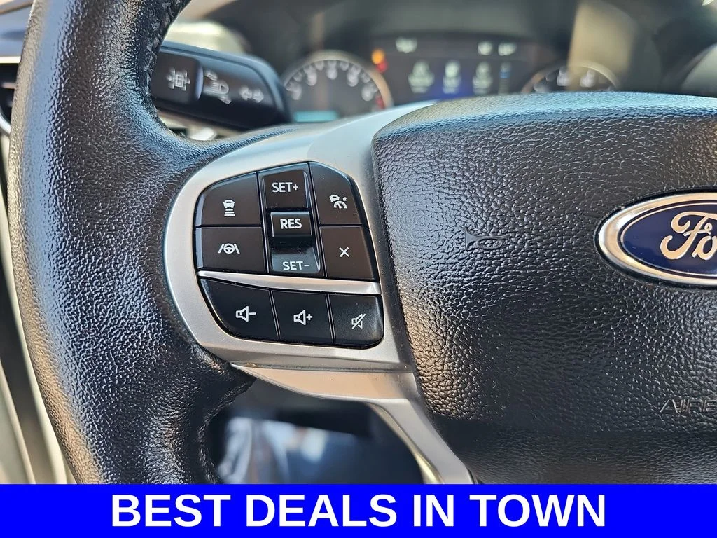 Used 2023 White Ford Limited image 18