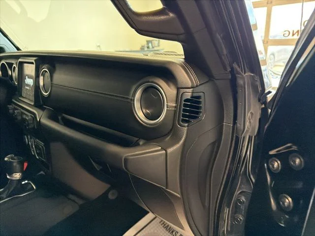 Used 2021 Black Jeep Unlimited Sahara image 36