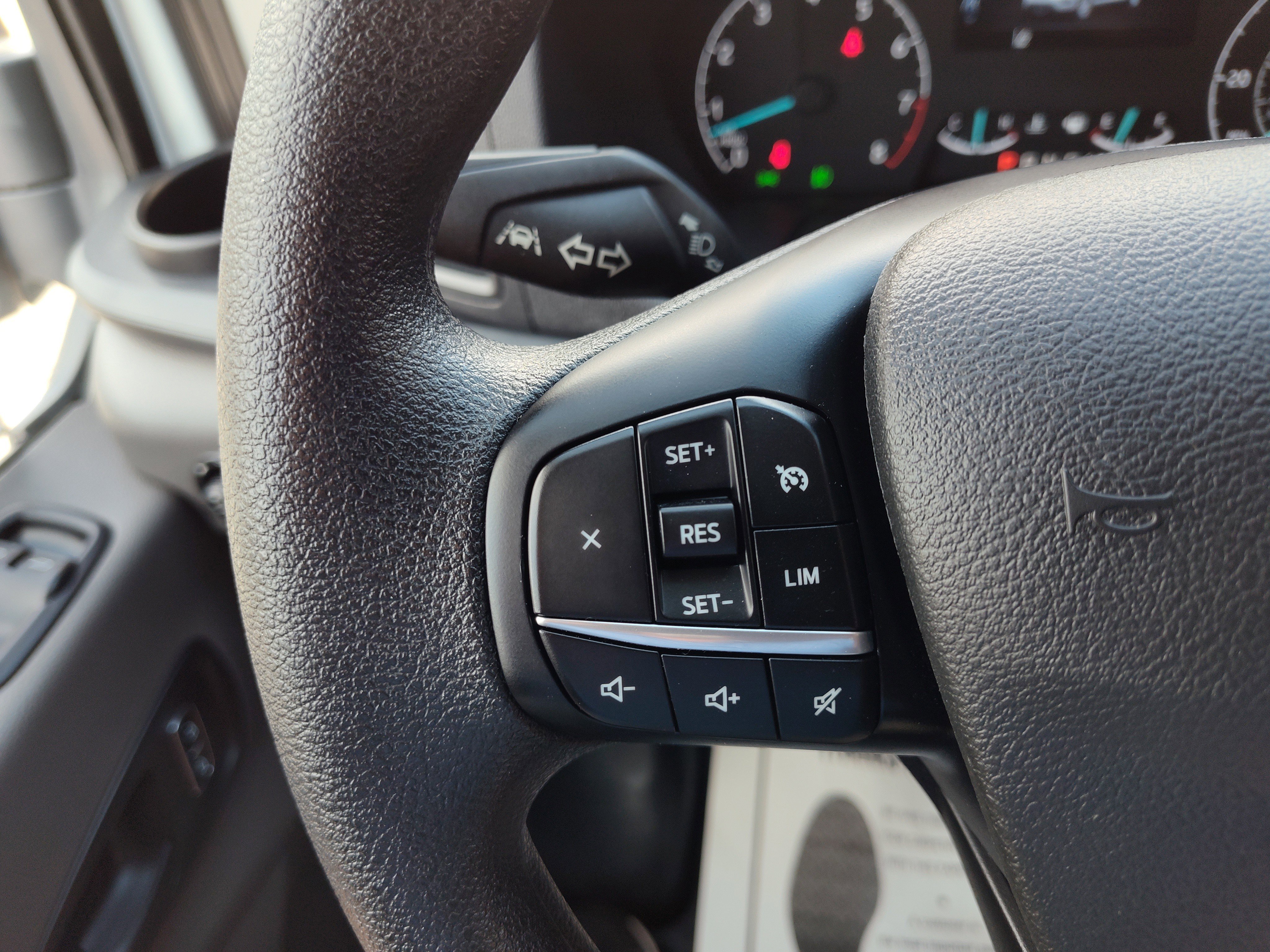 2024 Ford Transit Passenger Van XL - Photo 33