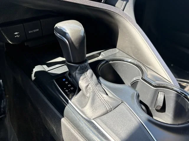 Used 2019 White Toyota SE image 22