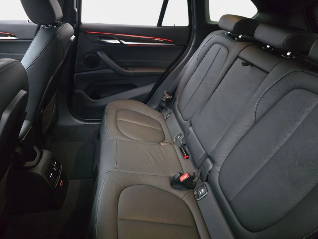 Used 2019 Gray BMW xDrive28i image 17