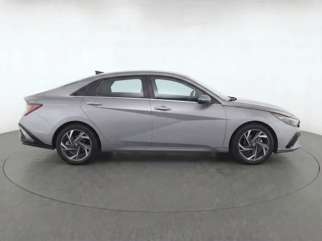 Used 2025 Silver Hyundai Limited image 7