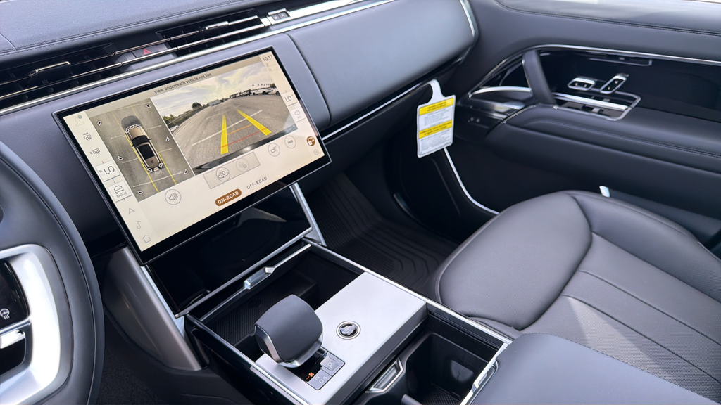 New 2026 Santorini Black Land Rover SE image 24