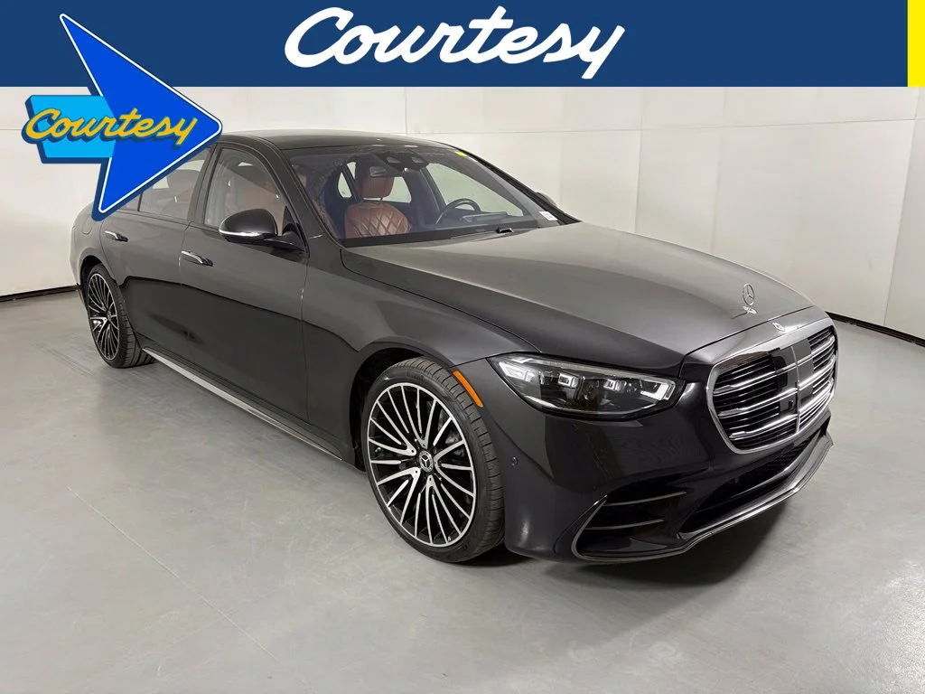 Used 2023 Gray Mercedes-Benz S 500 image 1