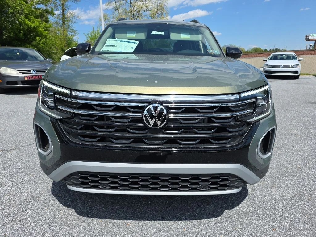 New 2026 Avocado Green Pearl Volkswagen 2.0T Peak Edition image 2