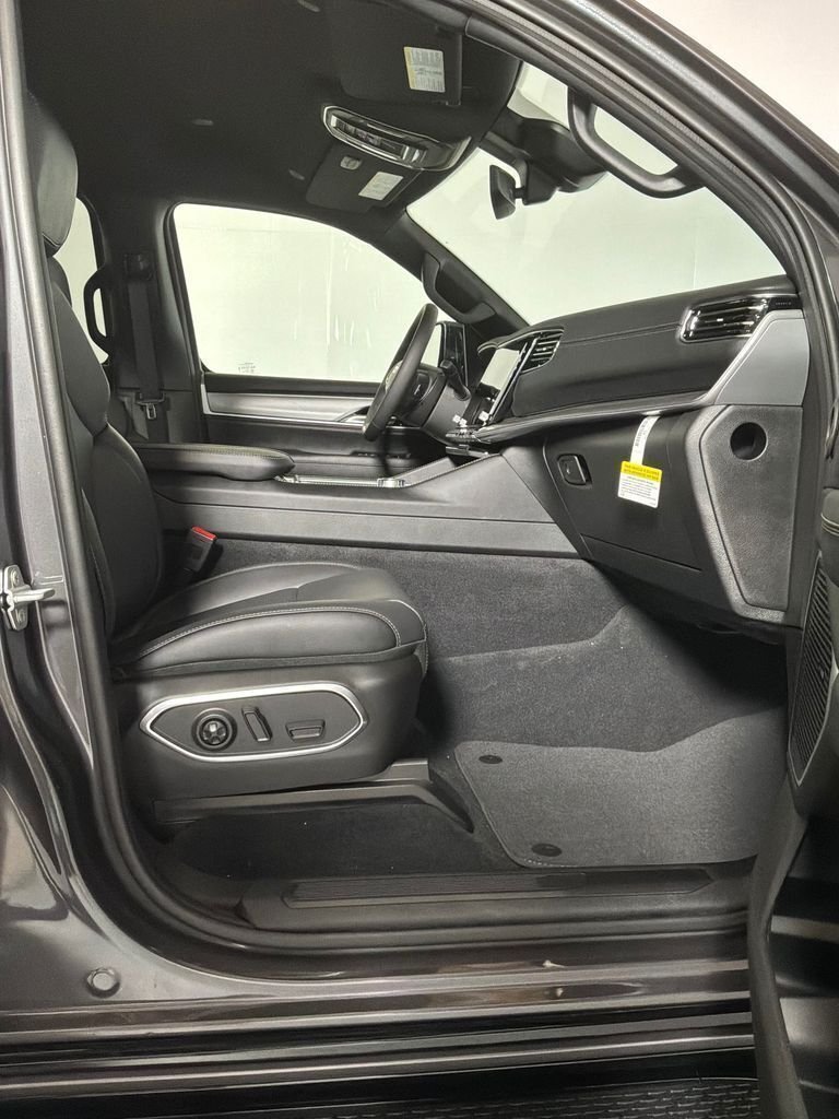 New 2026 Baltic Gray Metallic Clearcoat Jeep Limited Altitude image 15