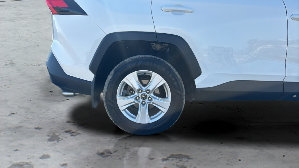 Certified Used 2021 White Toyota XLE image 40