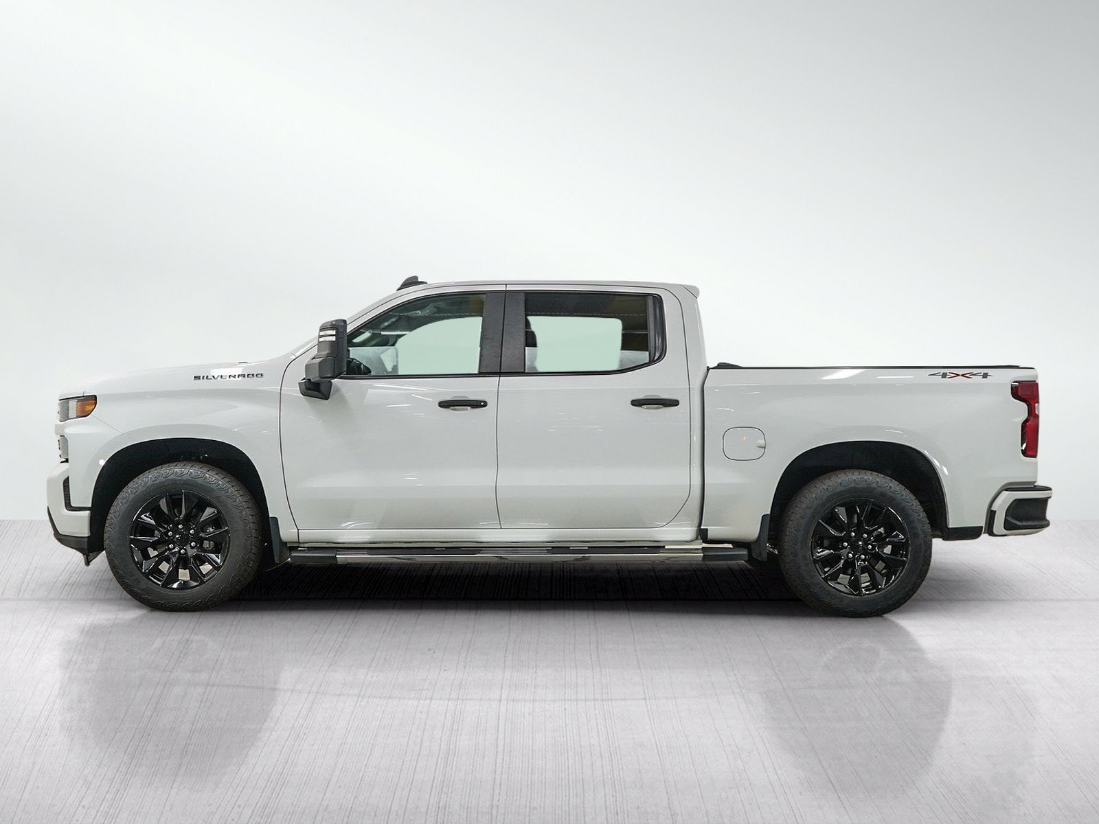 Used 2020 Chevrolet Silverado 1500 Custom with VIN 3GCUYBEF6LG381680 for sale in White Bear Lake, Minnesota