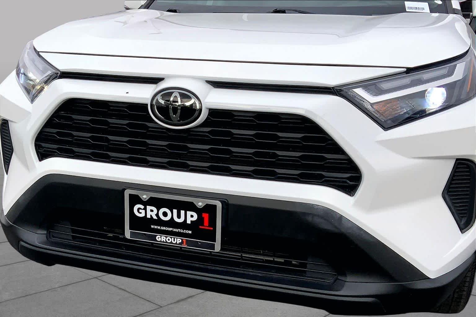 Used 2023 Ice Cap Toyota XLE image 30