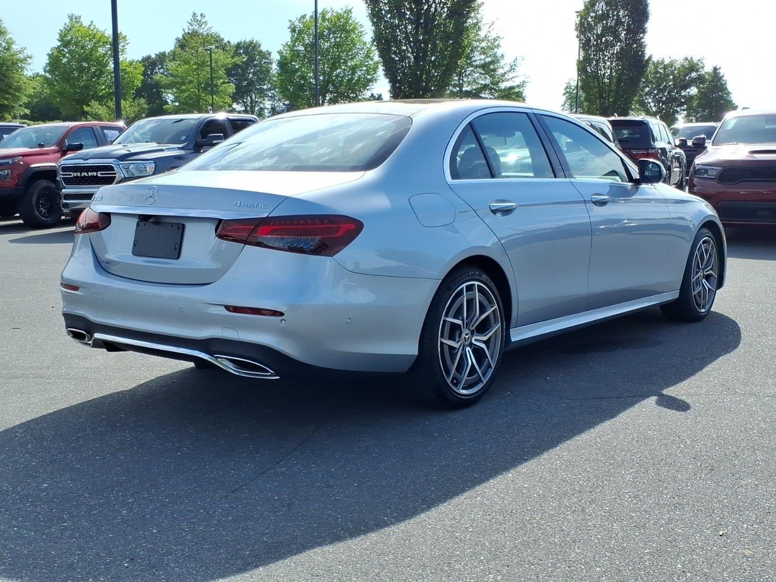 Used 2021  MERCEDES BENZ  image 2