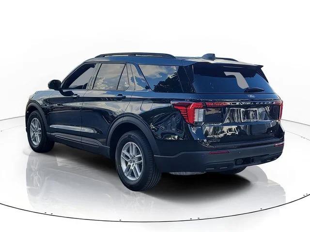 New 2027 Black Metallic Ford Active image 3