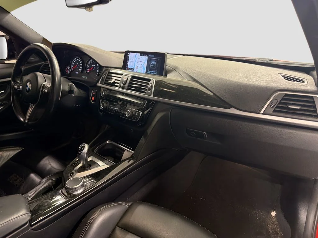 Used 2018 Orange BMW Base image 29