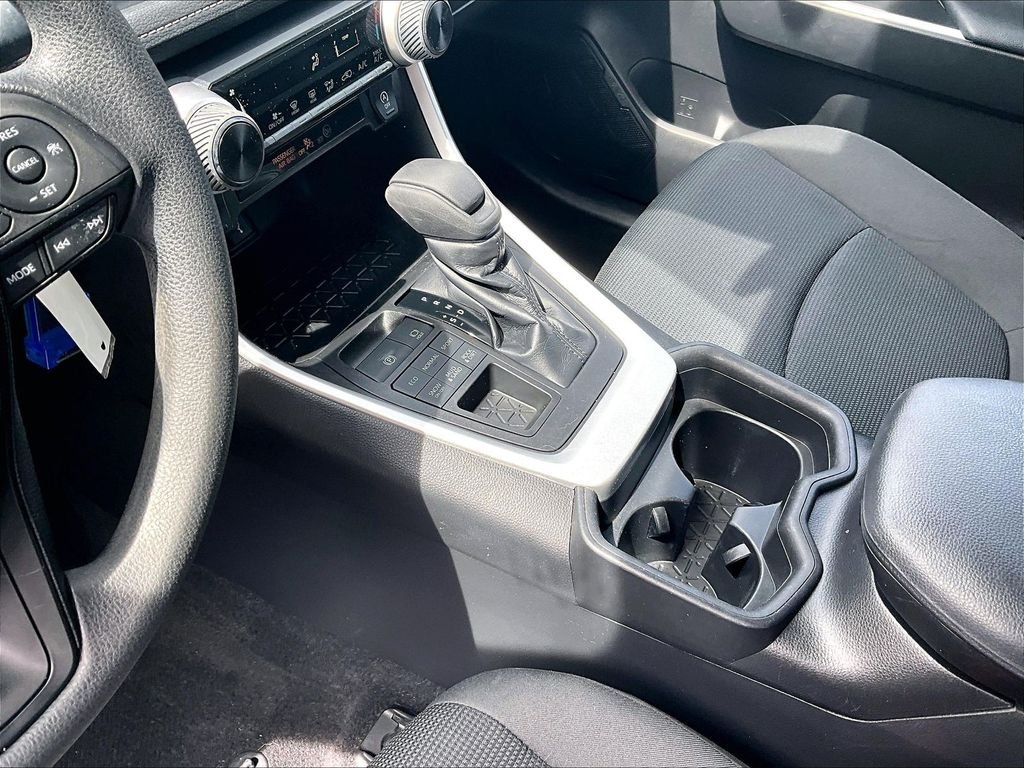 Used 2021 White Toyota LE image 20