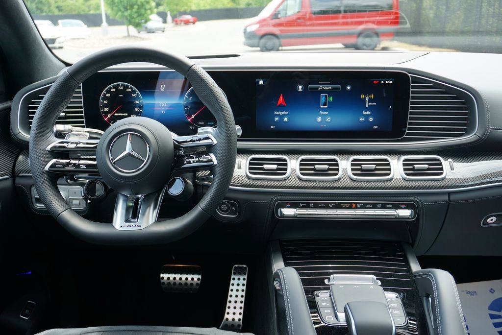 New 2026 MANUFAKTUR Moonlight White Metallic Mercedes-Benz GLS 63 AMG® image 98