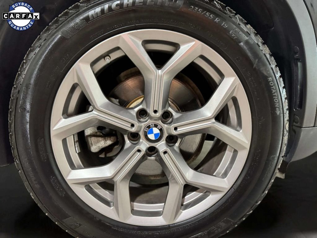 Used 2022  BMW xDrive30i image 28