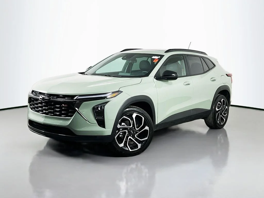 Used 2024 Green Chevrolet 2RS image 3