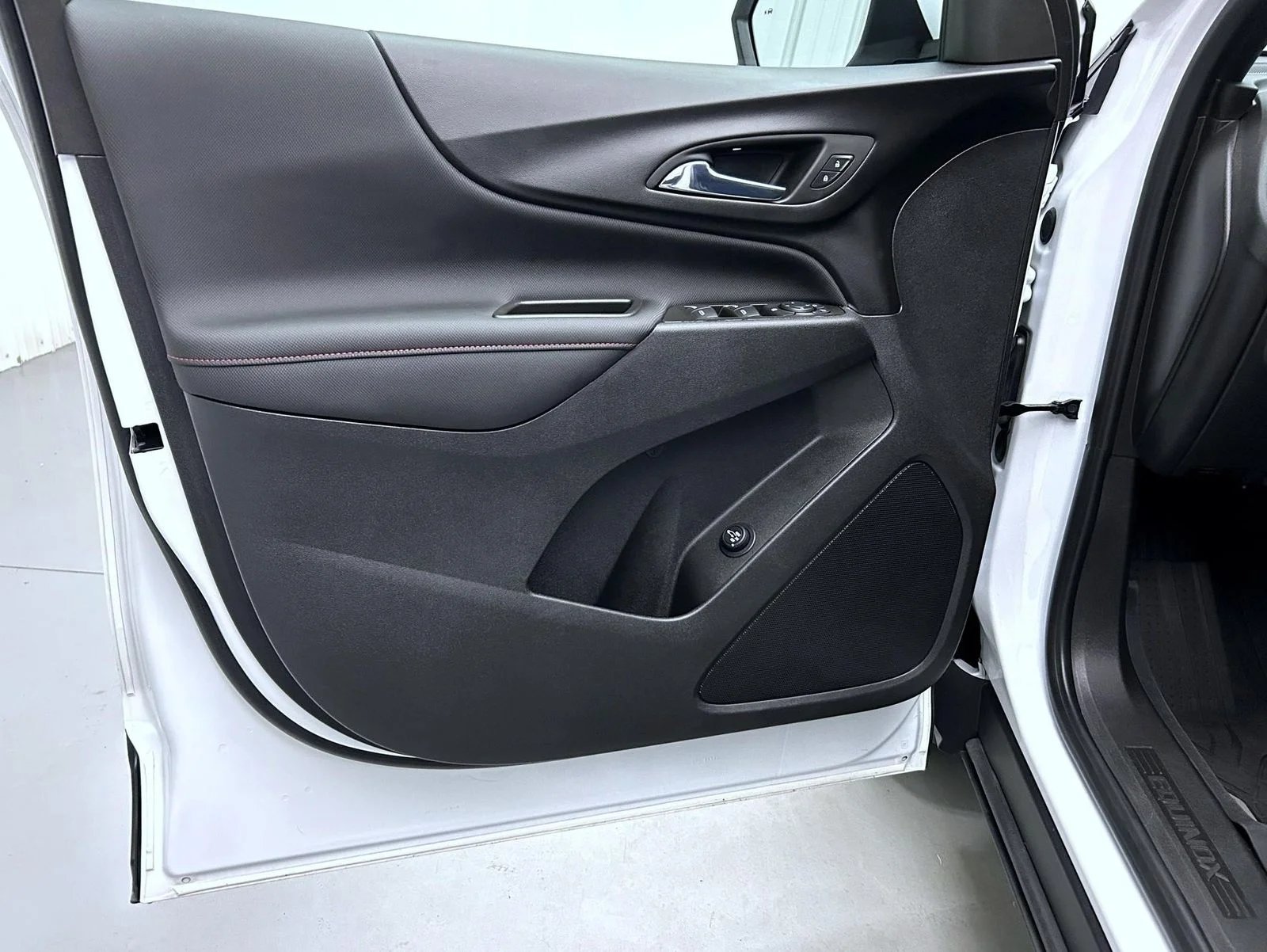 Used 2024 White Chevrolet RS image 9