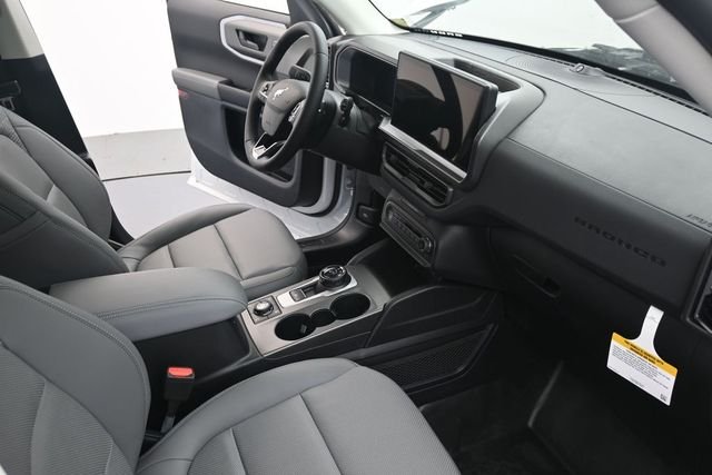 New 2026 Oxford White Ford Badlands® image 25