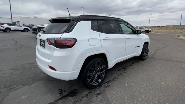 Used 2025 White Jeep Limited 4x4 image 8