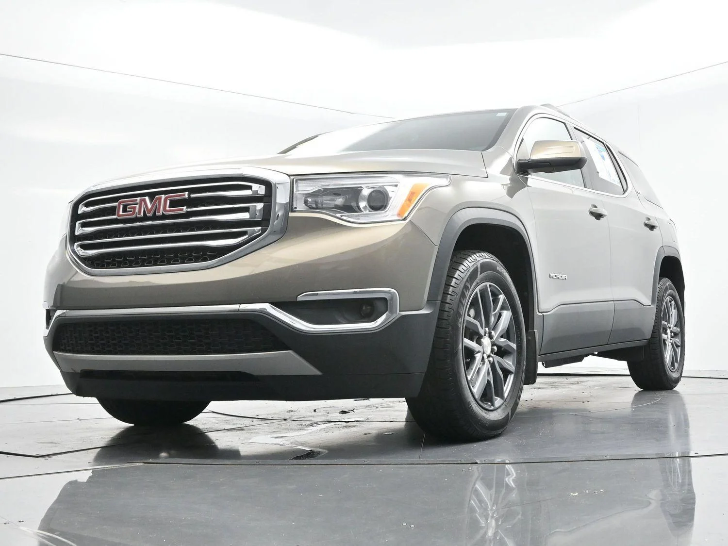 Used 2019 PEPPERDUST METALLIC GMC SLT image 55