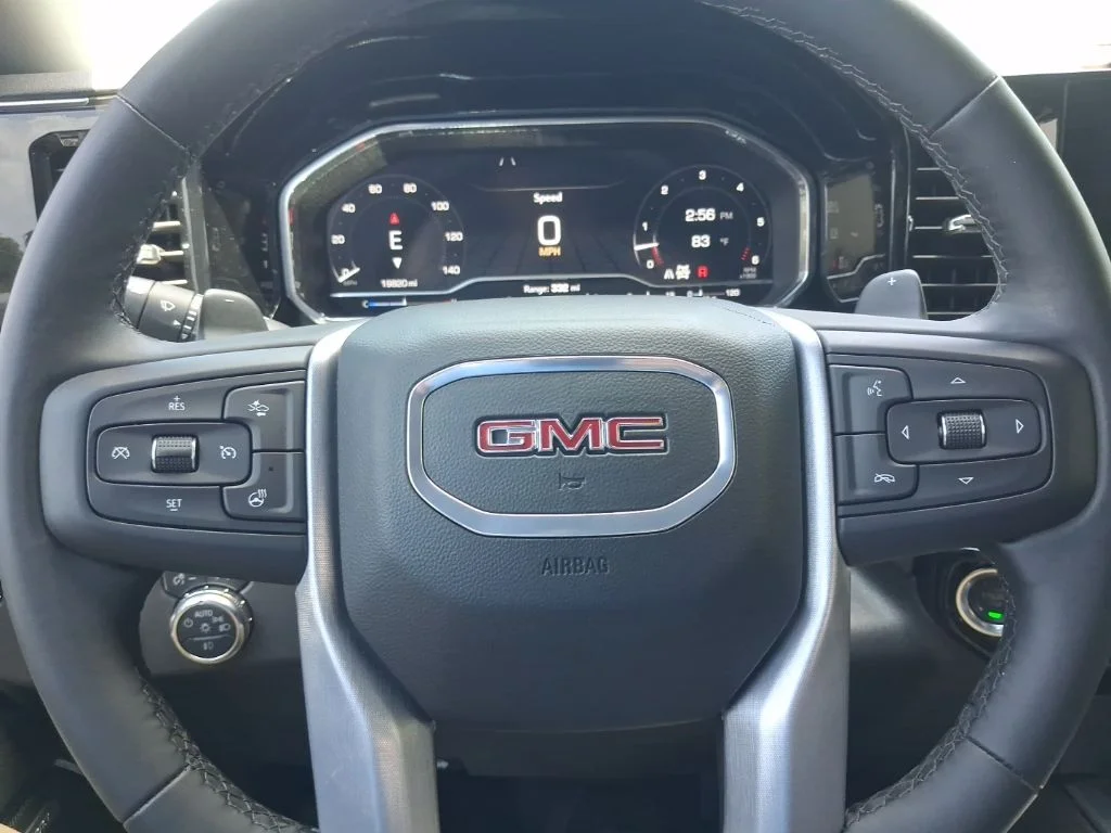 Used 2024 Silver GMC SLT image 31