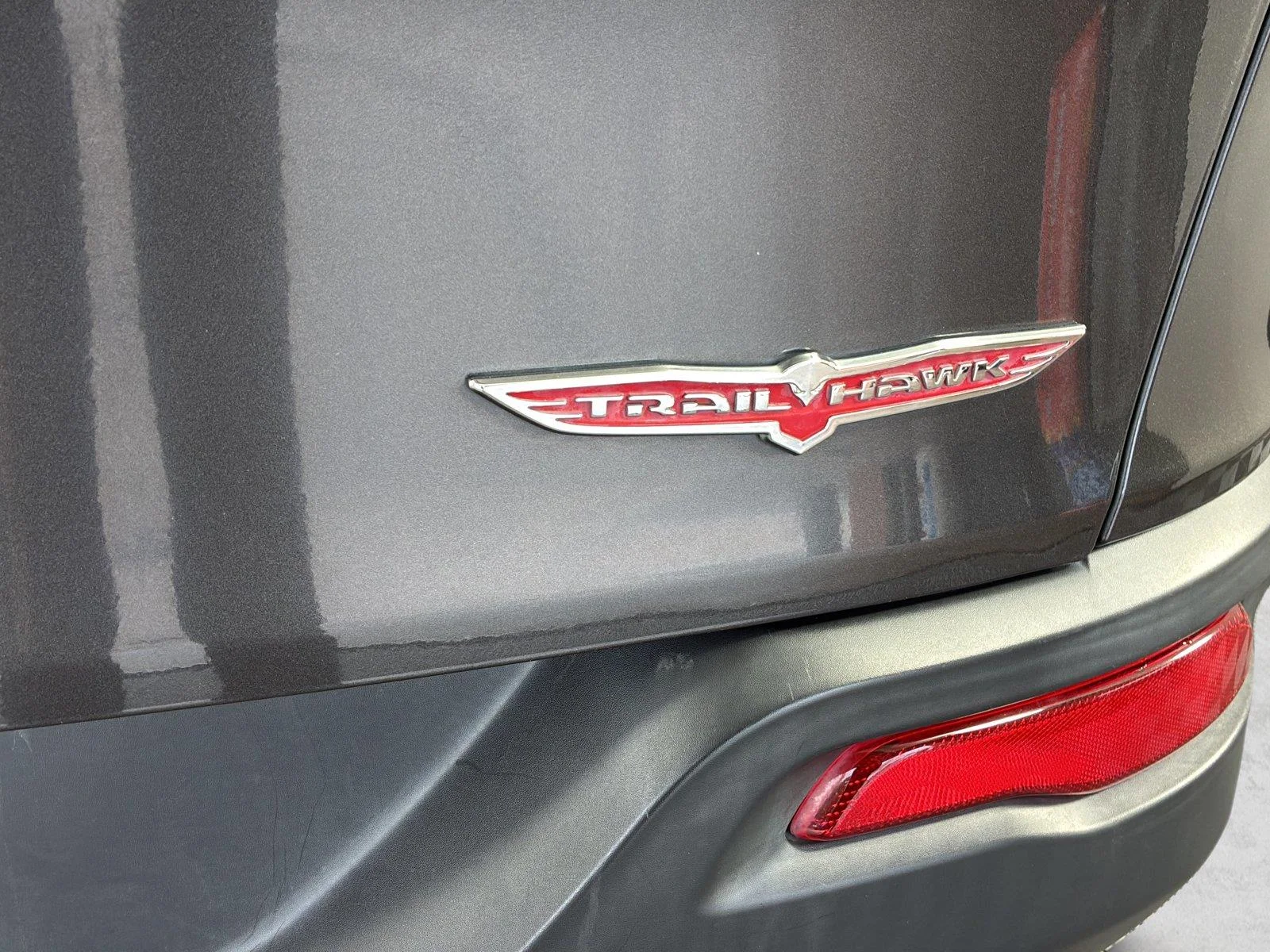 Used 2017 Granite Crystal Metallic Clearcoat Jeep Trailhawk image 9