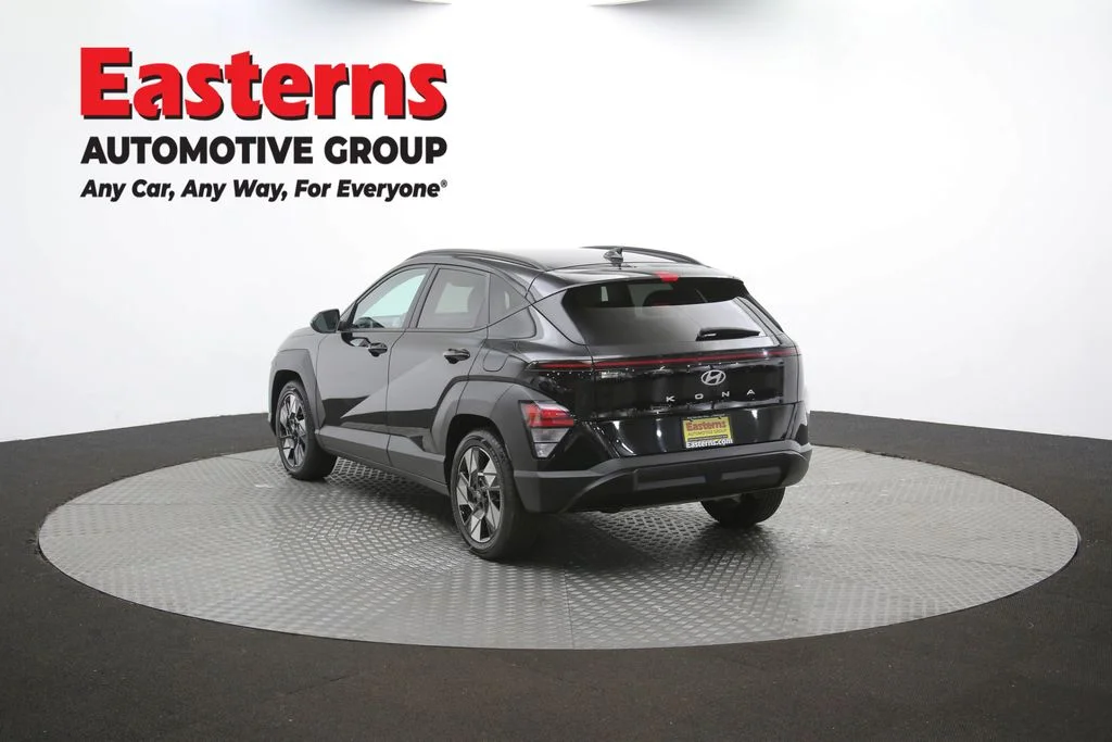 Used 2024 Black Hyundai SEL image 44