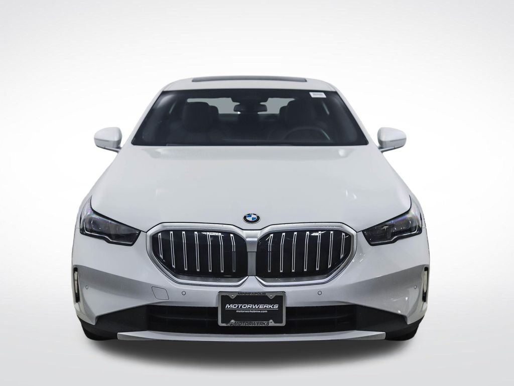 Used 2026 White Metallic BMW 530i xDrive image 8