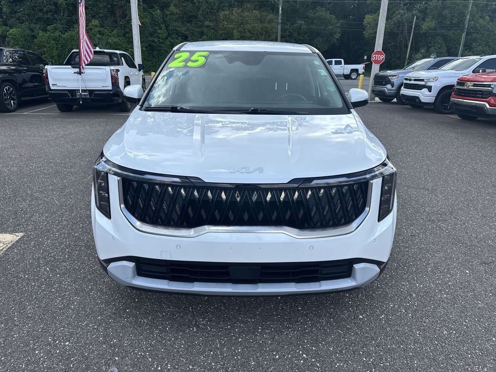 Used 2025 White Kia LXS image 11