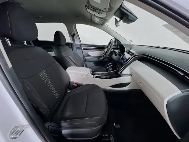 Used 2024 White Hyundai SEL image 39