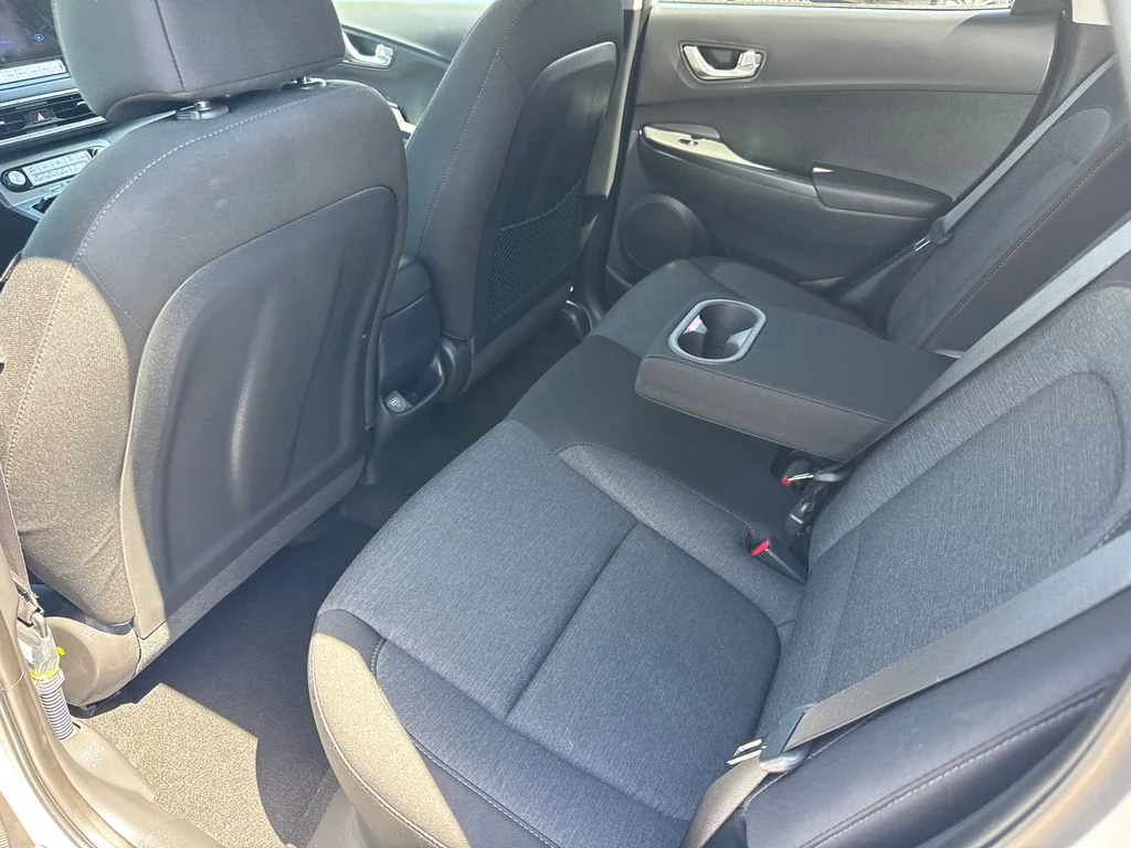 Used 2023 White Hyundai SEL image 19