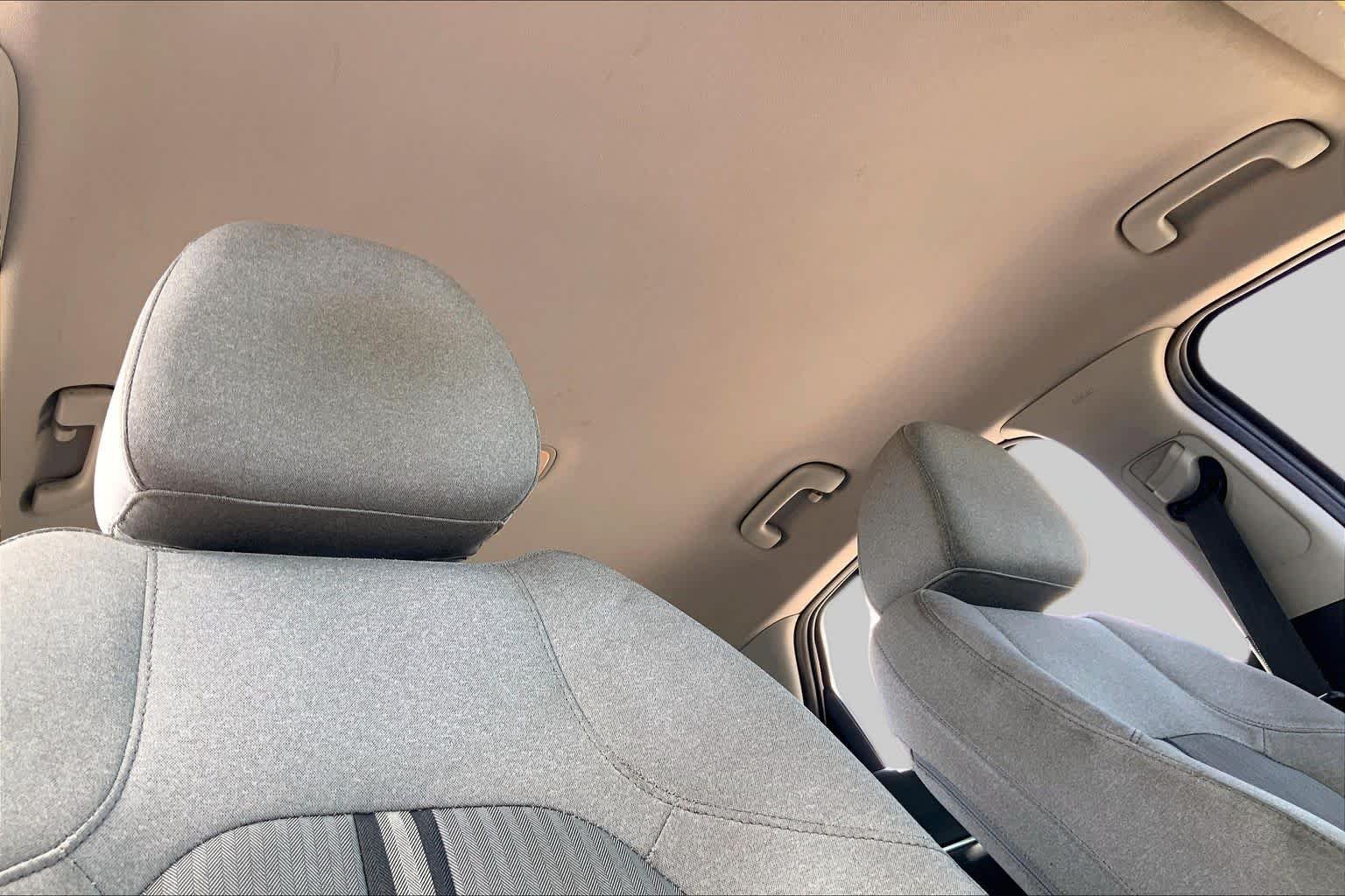 Used 2020 Hampton Gray Hyundai SEL image 13
