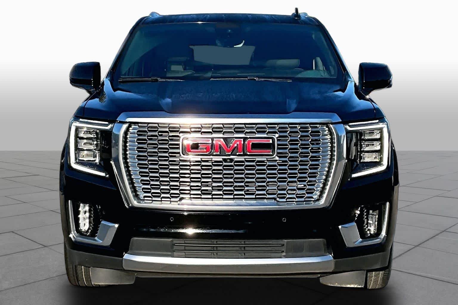 Used 2024 Onyx Black GMC Denali image 3
