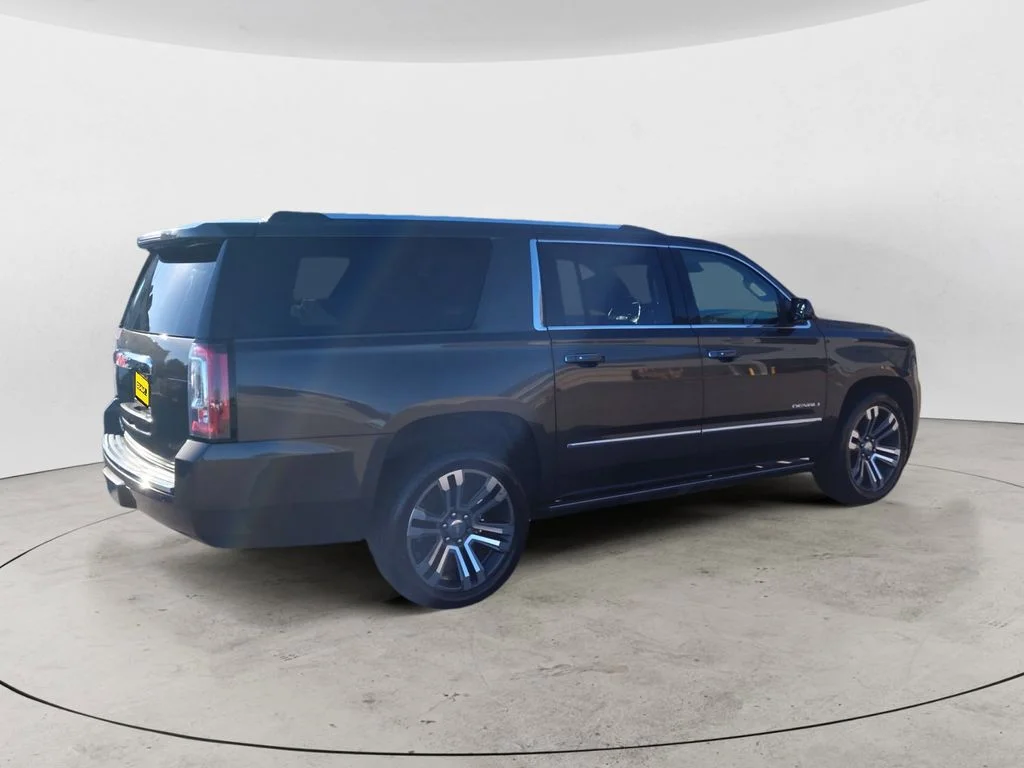 Used 2019 Brown GMC Denali image 5