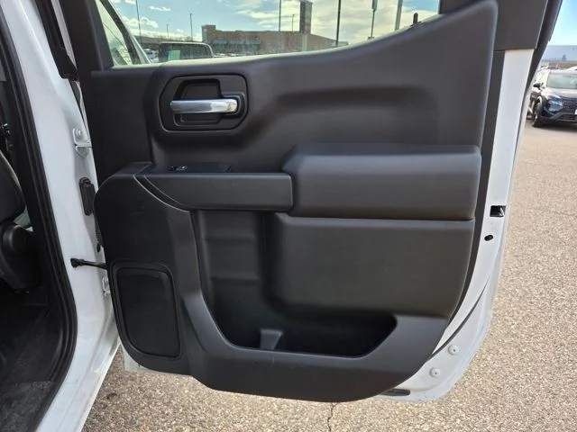 Used 2019 Summit White Chevrolet WT image 11