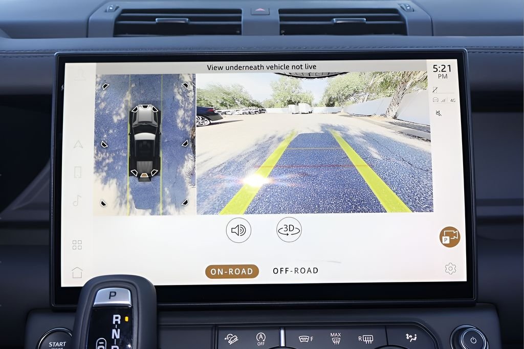 New 2026 Woolstone Green Land Rover X-Dynamic SE image 23