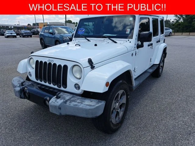 Used 2014 White Jeep Unlimited Sahara image 2