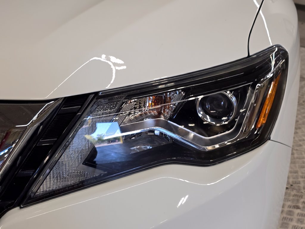 Used 2019 White Nissan SV image 14