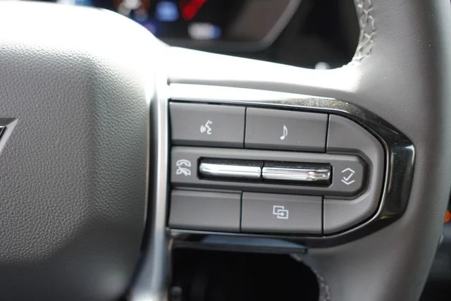 2024 Chevrolet Colorado LT - Photo 29
