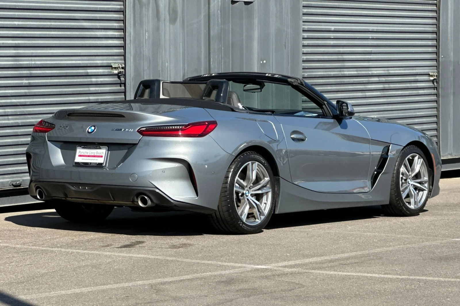 Used 2026 GREY BMW sDrive30i image 8