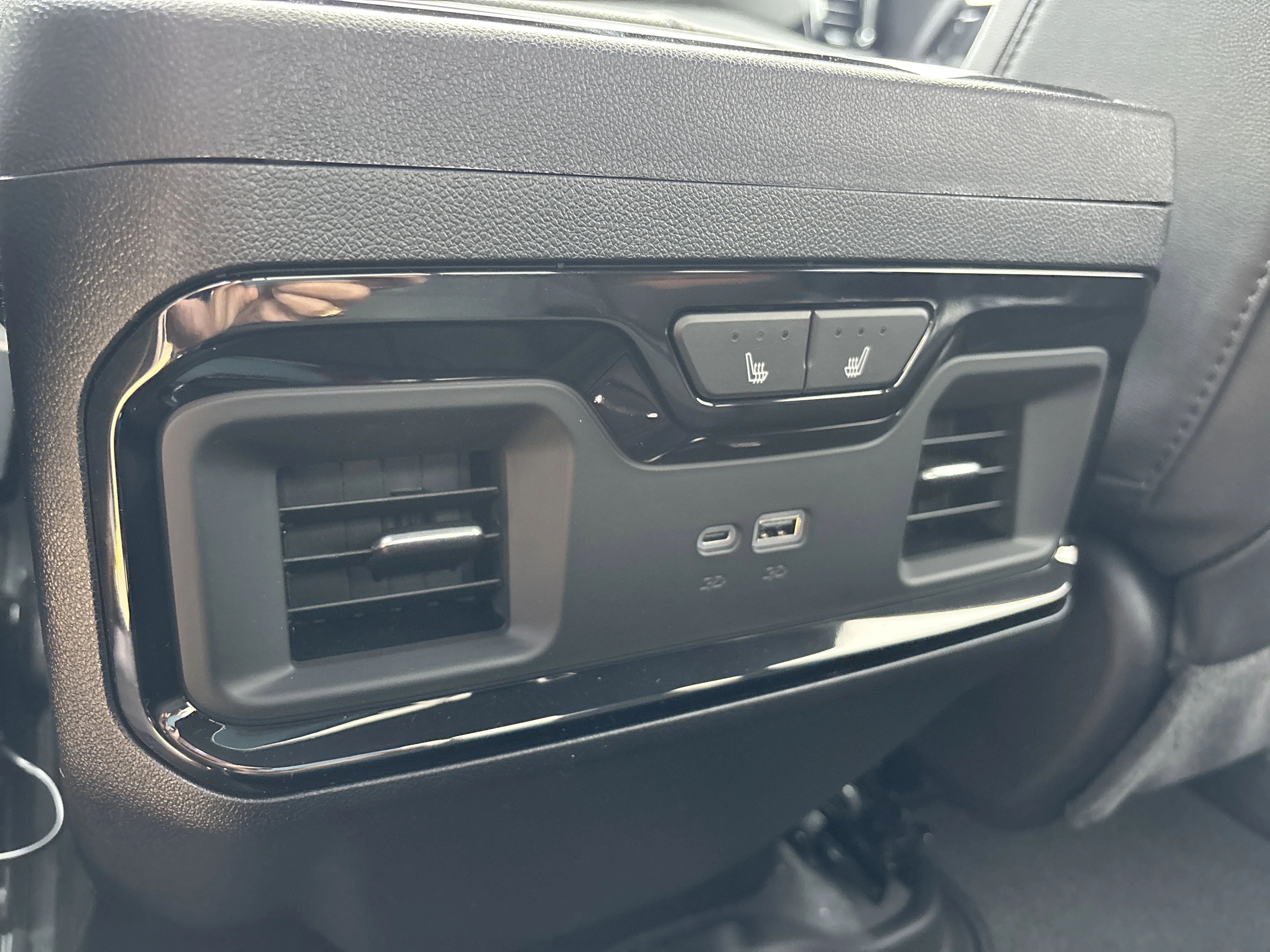 2026 GMC Sierra 3500HD AT4 - Photo 23