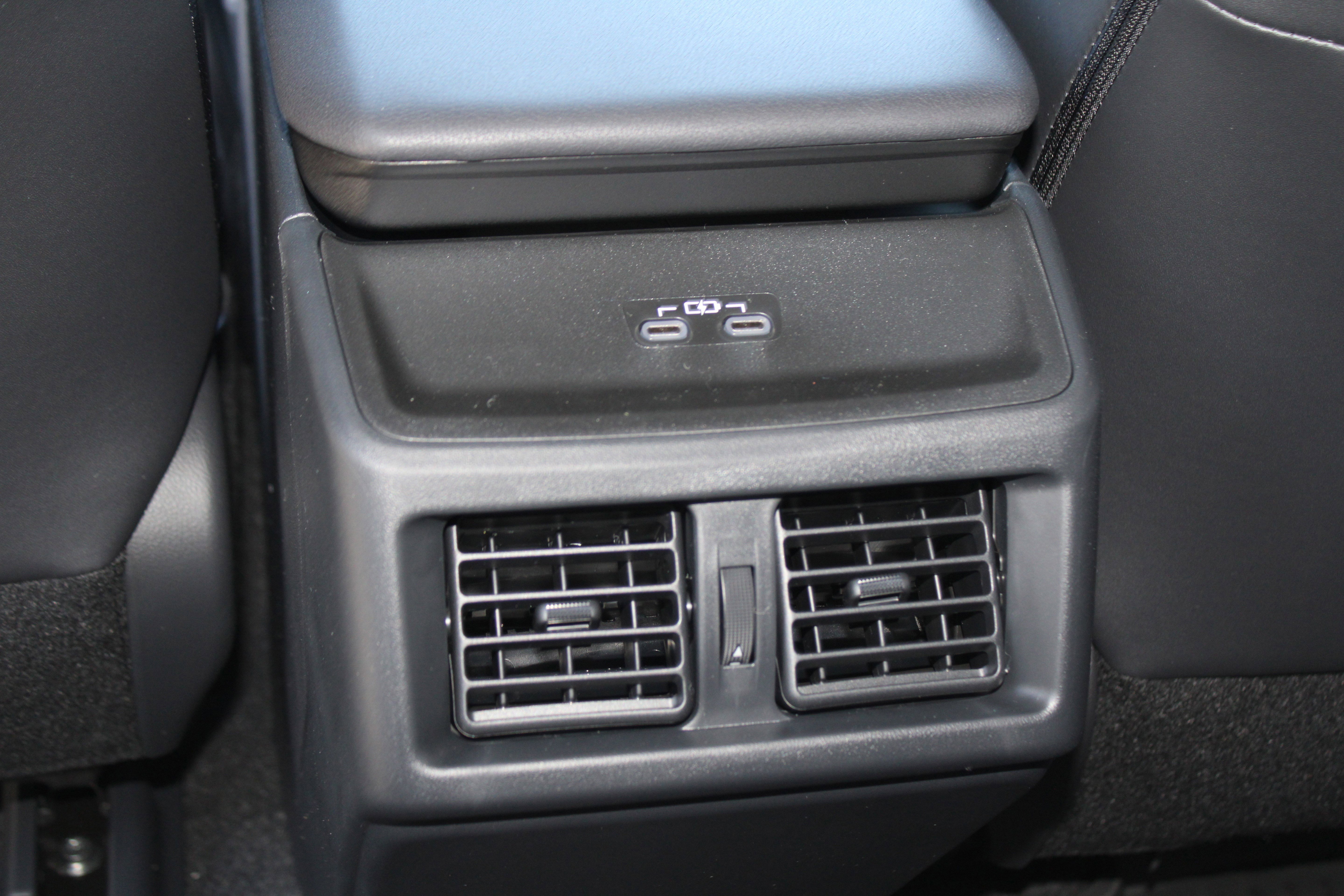 2026 Toyota bZ XLE - Photo 24