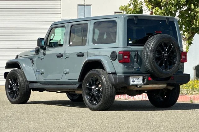 Used 2025 Gray Jeep Sahara 4xe image 6